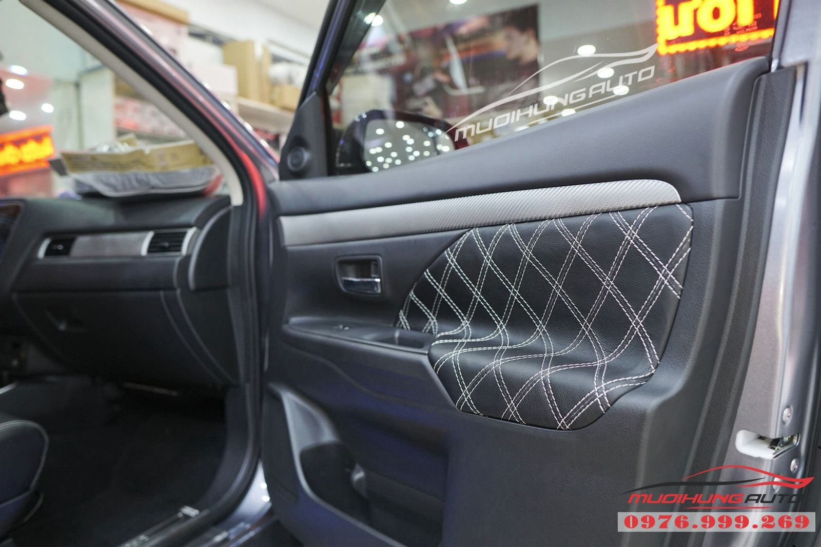 Mitsubishi Outlander bọc ghế cao cấp giá rẻ tại TPHCM 01