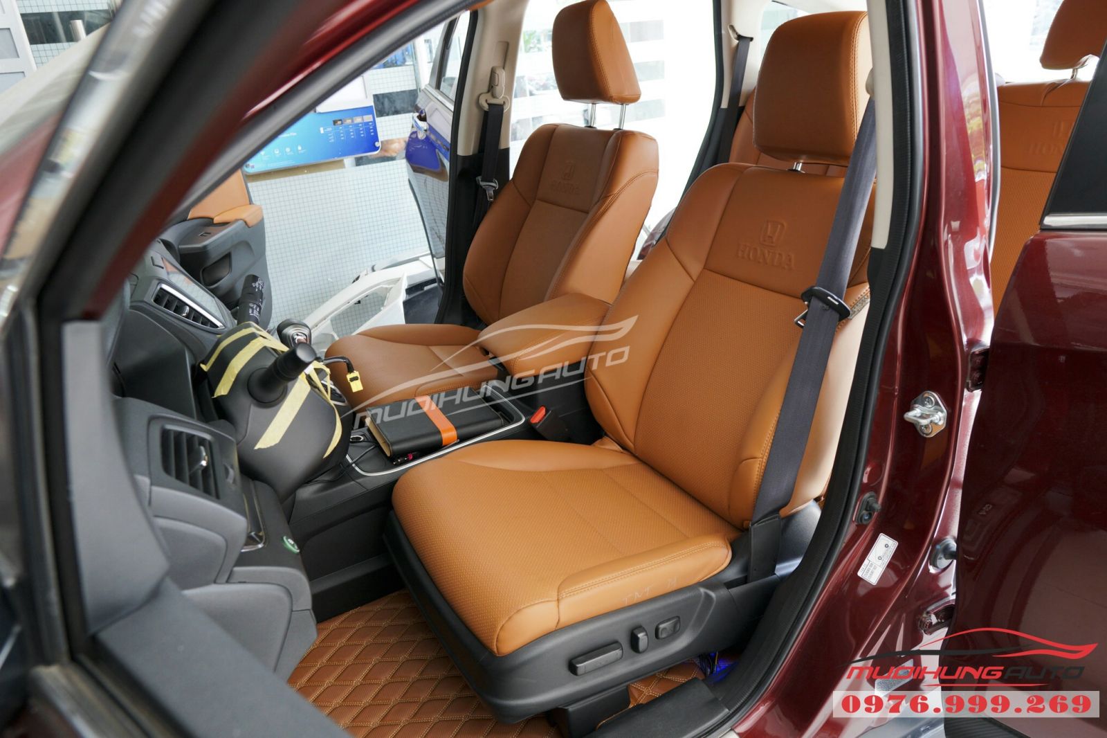 Honda CRV lột xác với ghế bọc da cao cấp 05